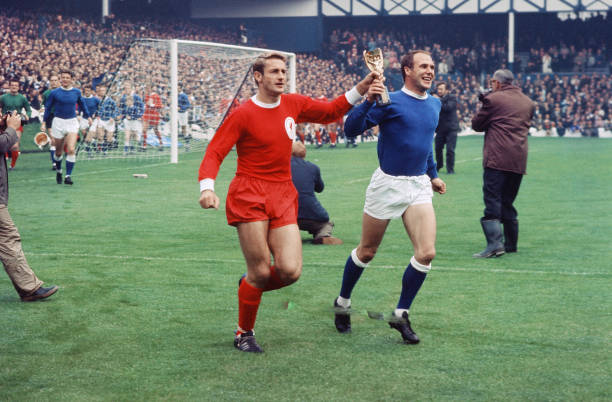 罗斯是以其 罗斯是以其